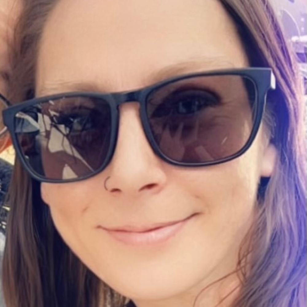 Meet your Posher, Jenny